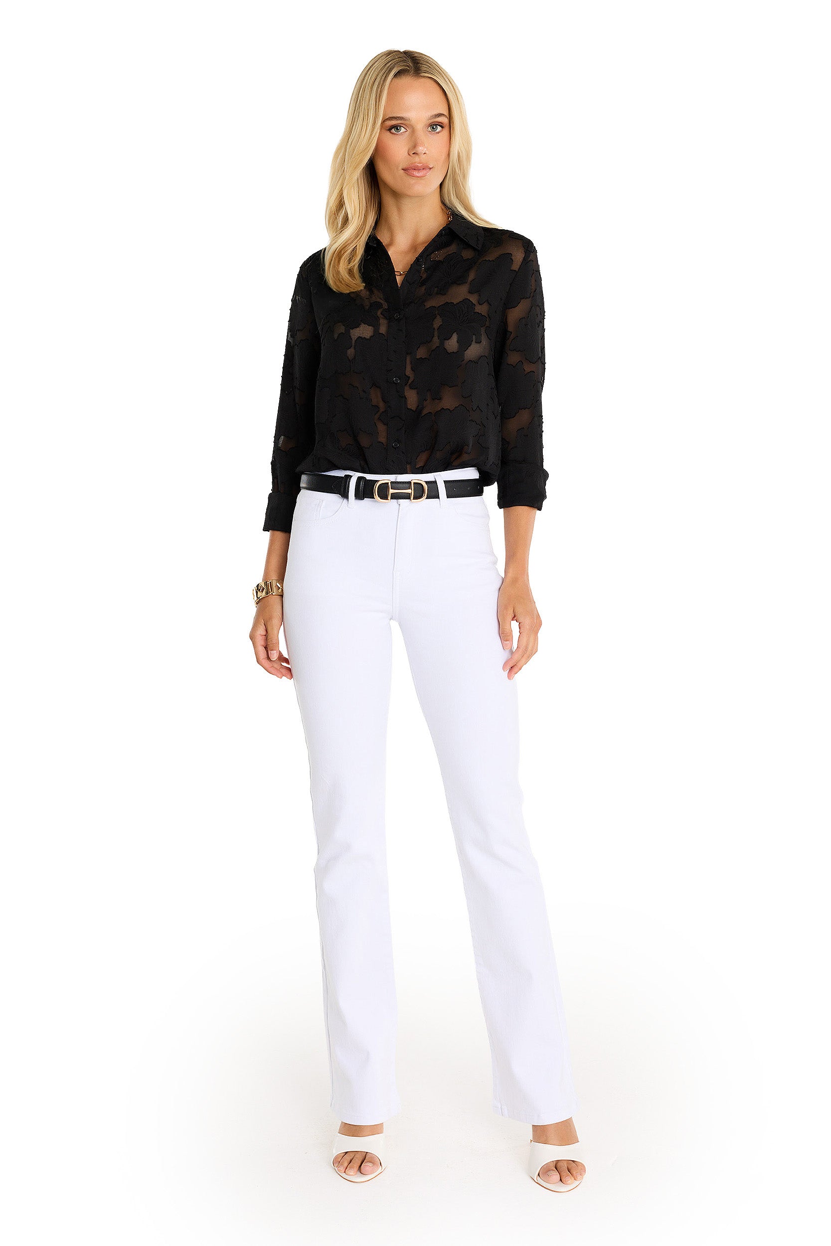 Stelle lace blouse detail