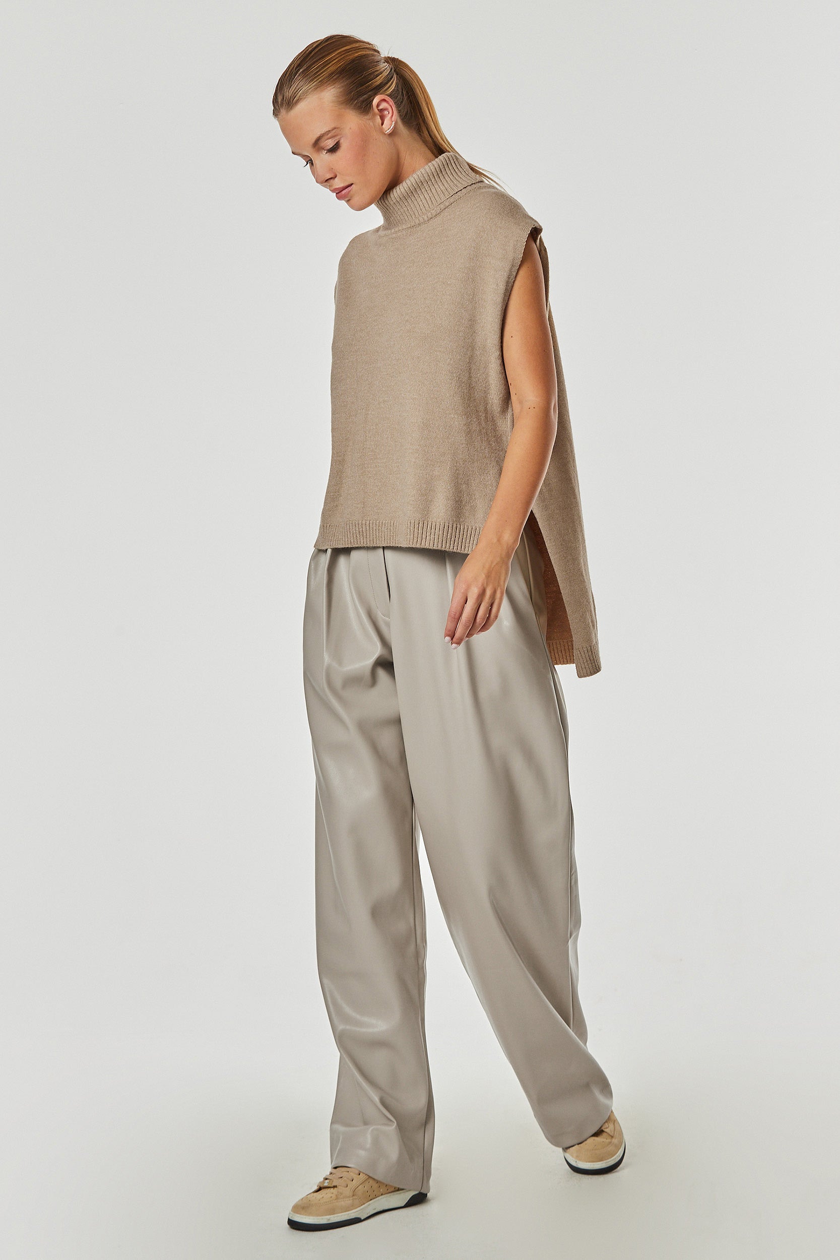 Brooklyn Turtleneck - Latte