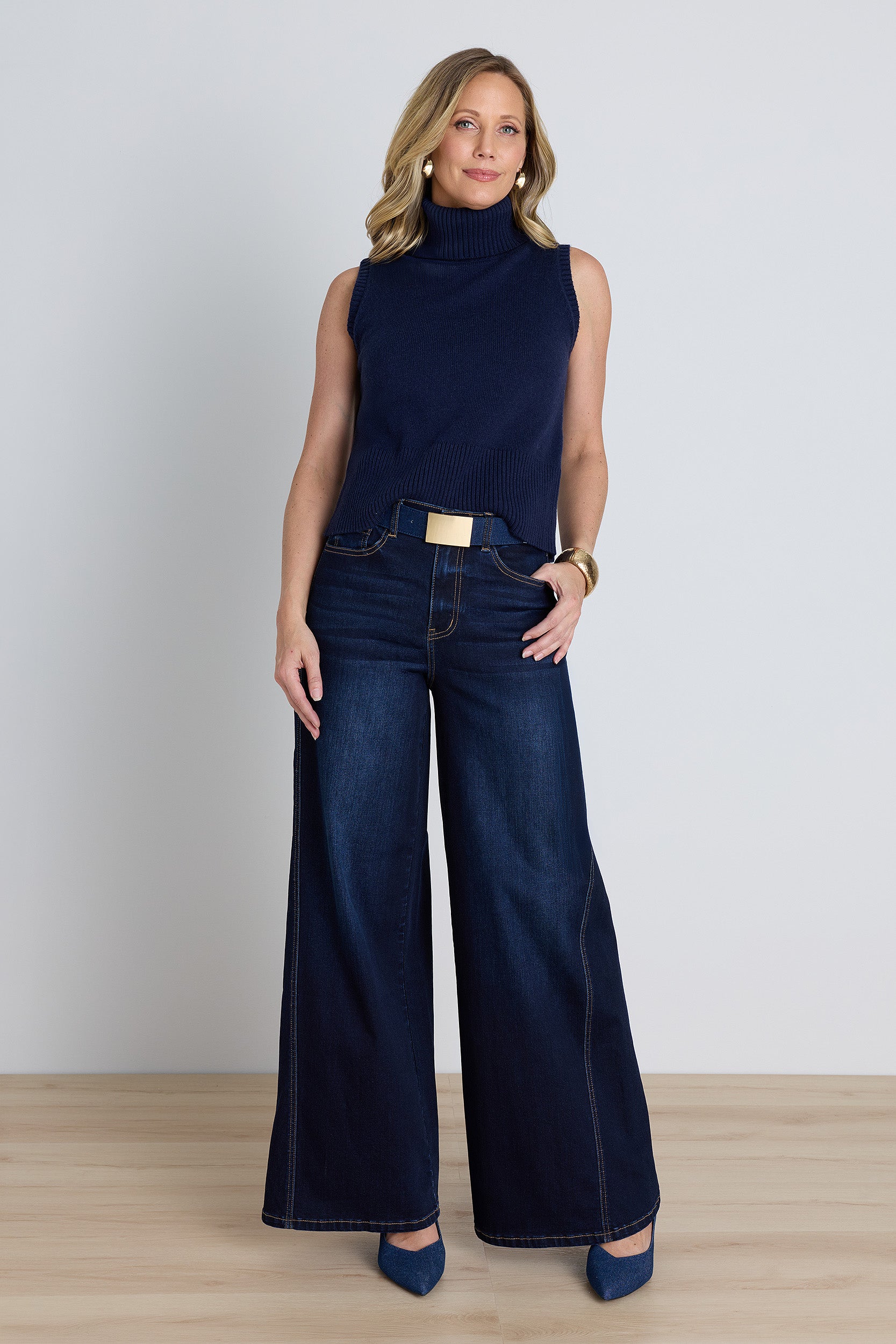 Ramona Cashmere Sleeveless Sweater in Navy | The Noli Shop